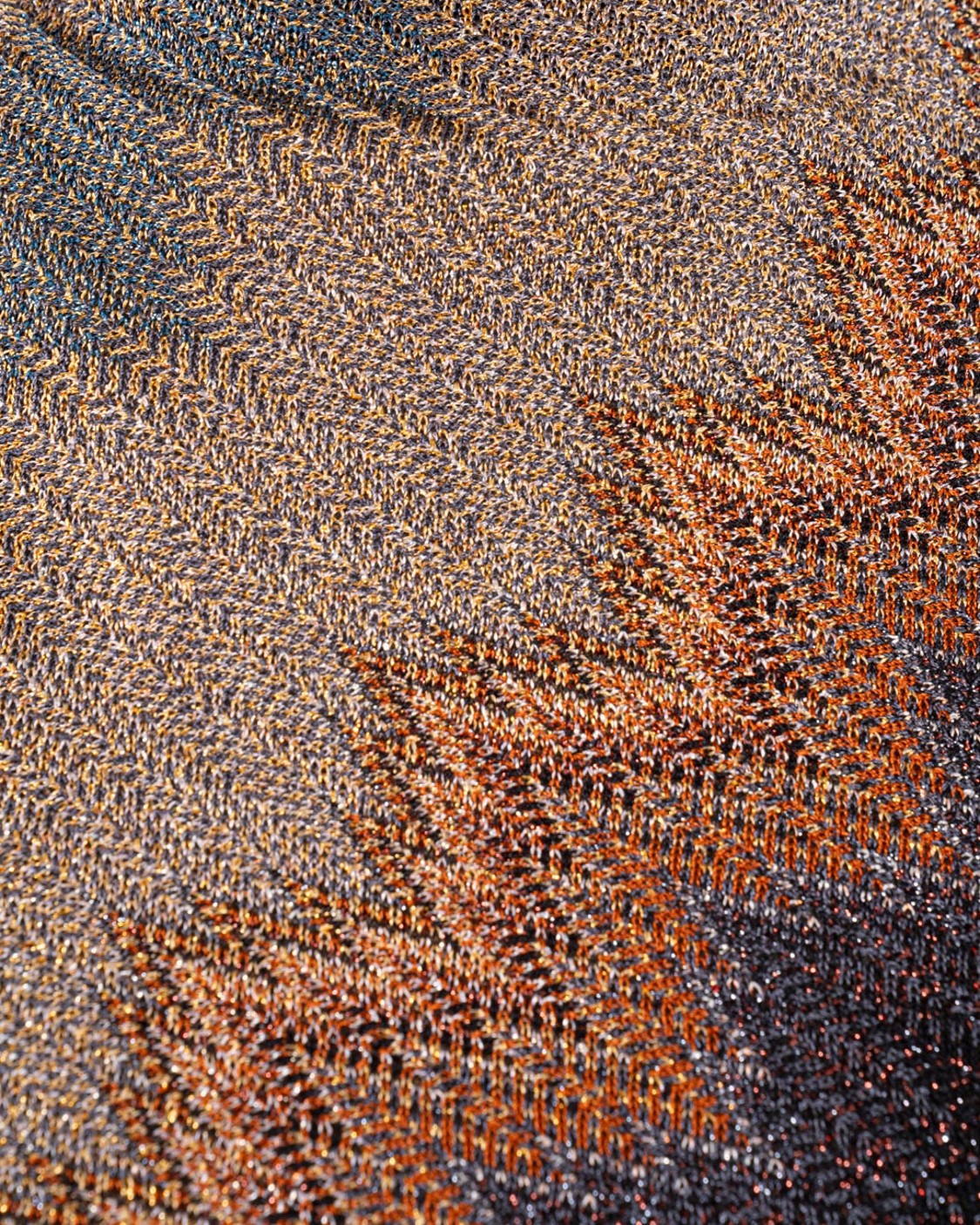 shop MISSONI  Abito: Missoni abito lungo collo alto con motivo snake.
Abito lungo collo alto.
Manica lunga.
Lavorazione raschel.
Motivo snake.
Misto lana e viscosa.
Filamenti lamé.
Composizione: 88% Viscosa 12%Fibra Metallizzata.
Fabbricato in Italia.. WG25 BR012K-S72LF number 2181271